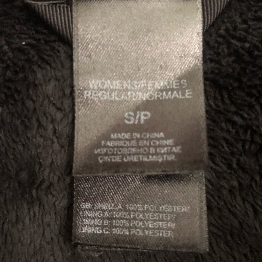 ❌SOLD❌ The North Face Women's Black Osito Fleece Jacket - Small Petite - Picture 8 of 13